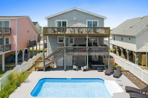 Bees Knees, private heated pool, hot tub